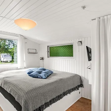 Semesterbostad Gravers - 300m From The Sea By Interhome