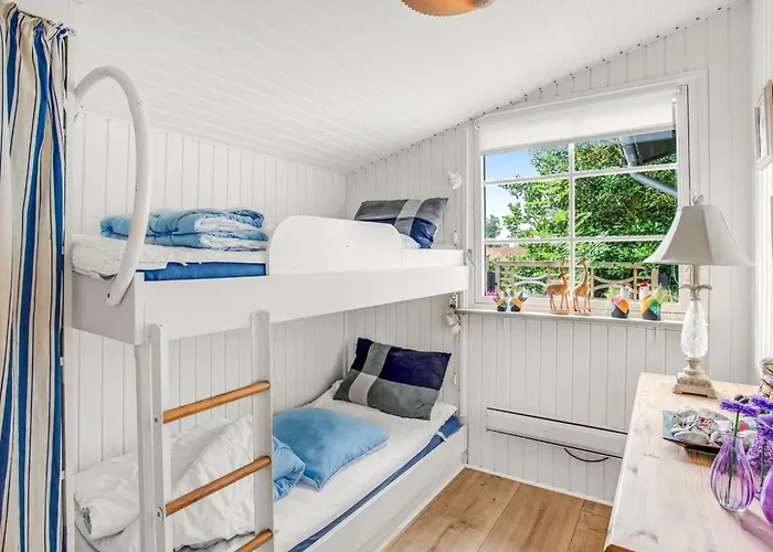 Gravers - 300m From The Sea By Interhome